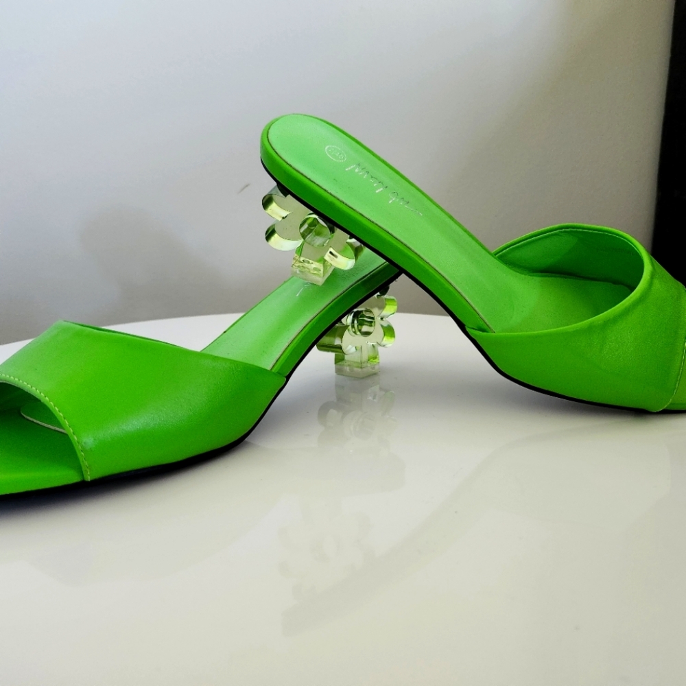 Green sandals, flower heel, size 9